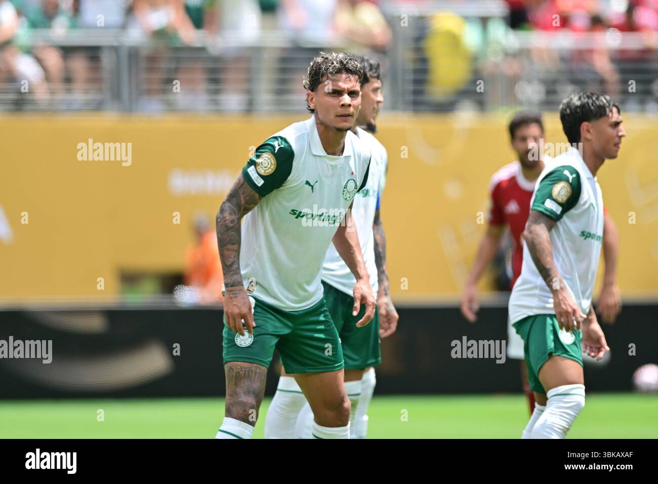 NEW YORK (NY), 06/19/2025 - CLUB WORLD CUP/PALMEIRAS X AL-ALHY(EGY) - Richard Rios del Palmeiras, durante la partita tra IL PALMEIRAS X AL-ALHY (EGY), valida per il secondo turno della fase a gironi della Coppa del mondo per club 2025, tenutasi presso il MetLife Stadium, in New Jersey, il giorno 19. (Foto: Eduardo Carmim/Alamy Live News) Foto Stock