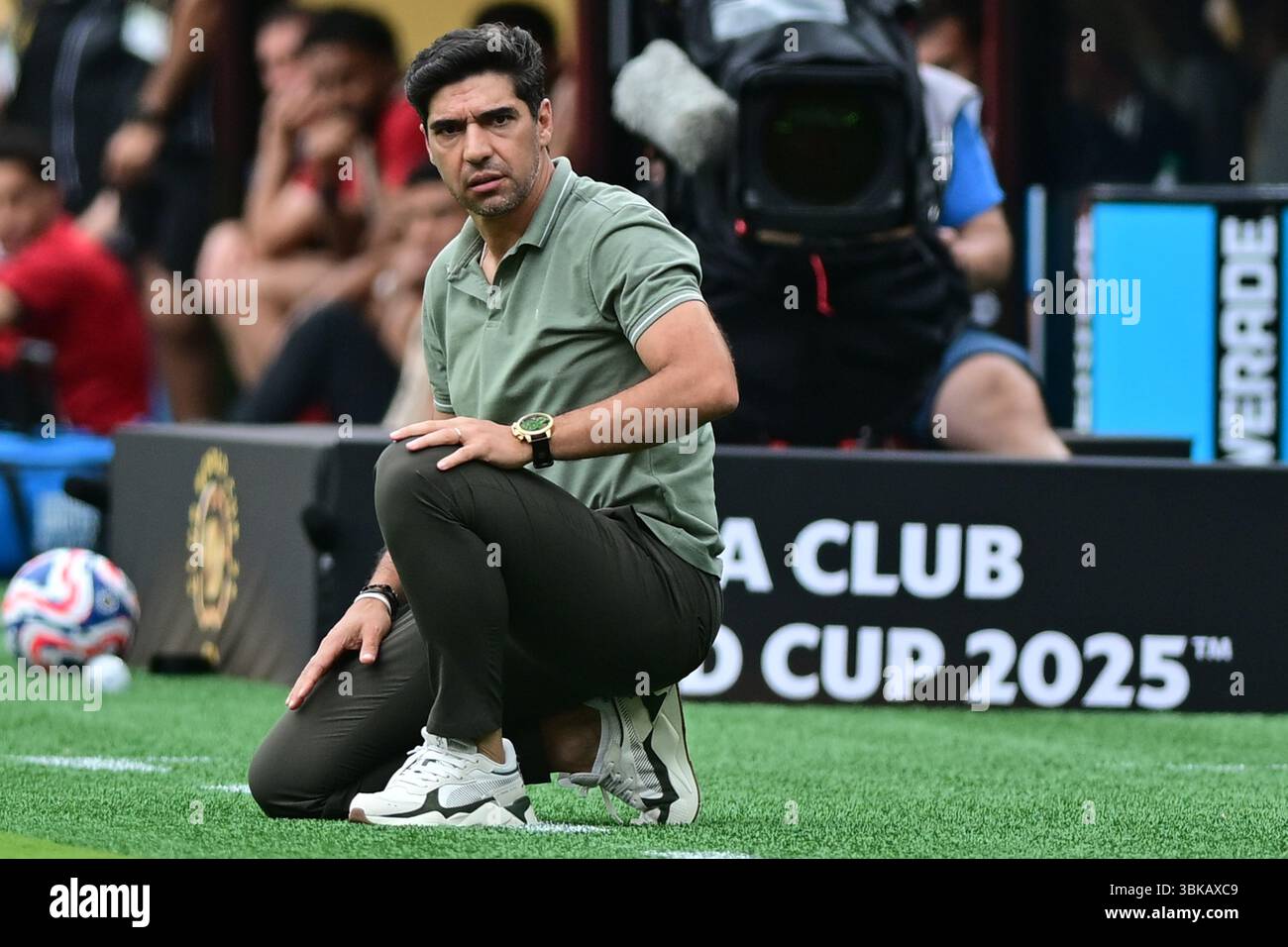 NEW YORK (NY), 06/19/2025 - CLUB WORLD CUP/PALMEIRAS X AL-ALHY(EGY) - Abel Ferreira di Palmeiras , durante la partita tra PALMEIRAS X AL-ALHY(EGY), valida per il secondo round della fase a gironi della Coppa del mondo FIFA Club 2025, tenutasi presso il MetLife Stadium, New Jersey, il giorno 19. (Foto: Eduardo Carmim/Alamy Live News) Foto Stock