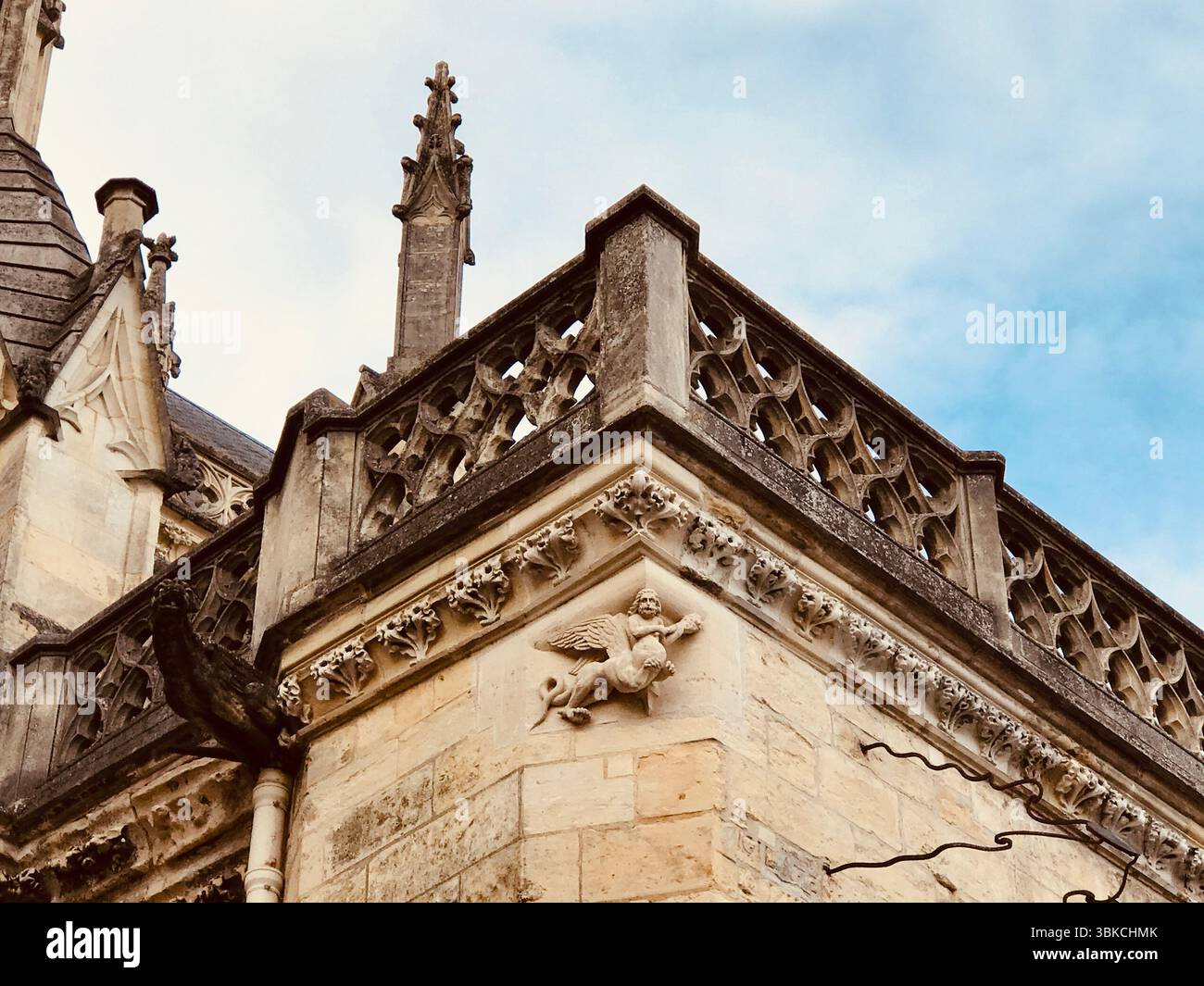 Dettagli gotici della chiesa di Notre-Dame, la Charité-sur-Loire, Francia Foto Stock