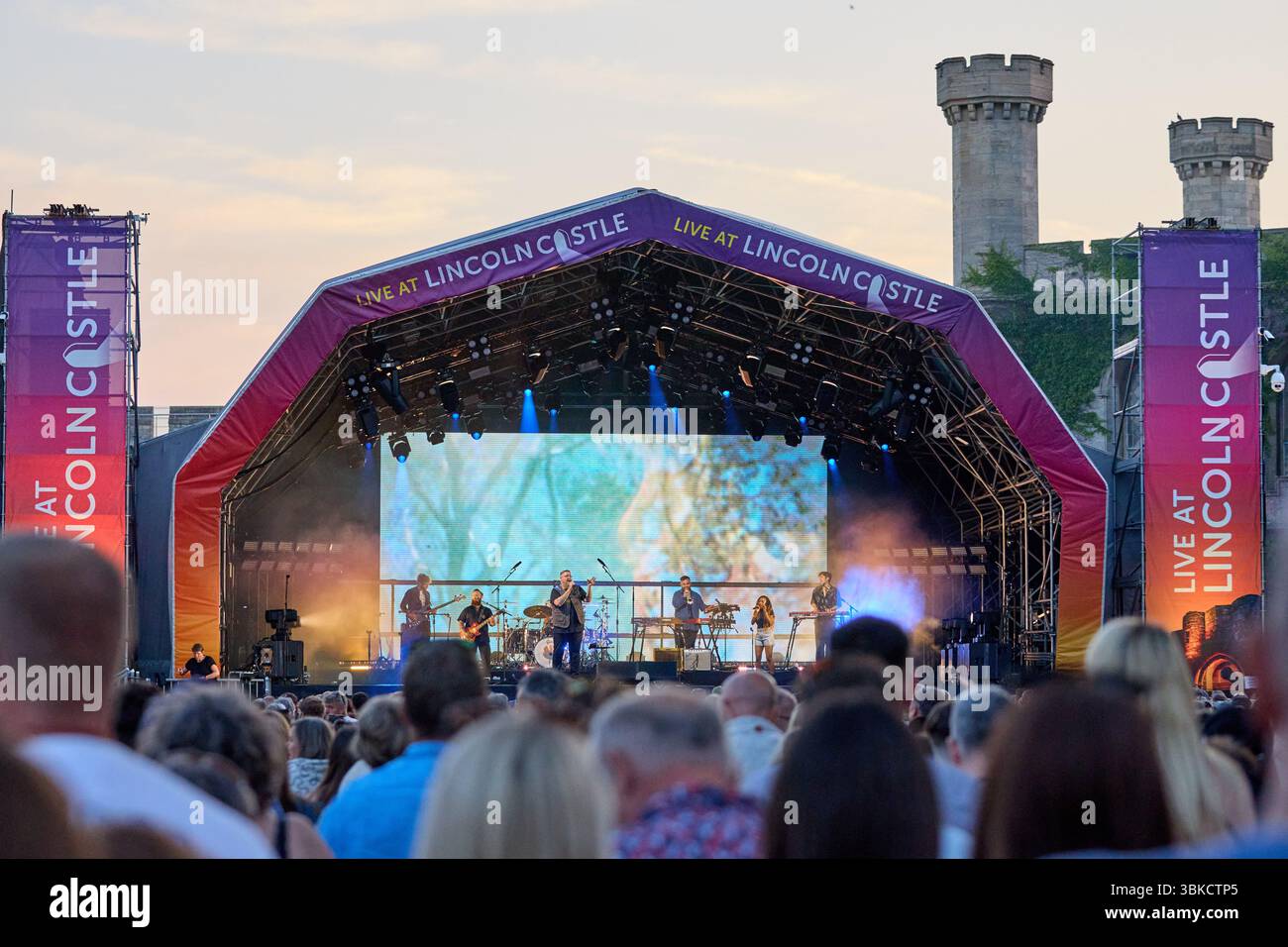 Rag and Bone Man TK Max presenta Live al Lincoln Castle giovedì 19 giugno 2025 Credit: Phil Crow/Alamy Live News Foto Stock