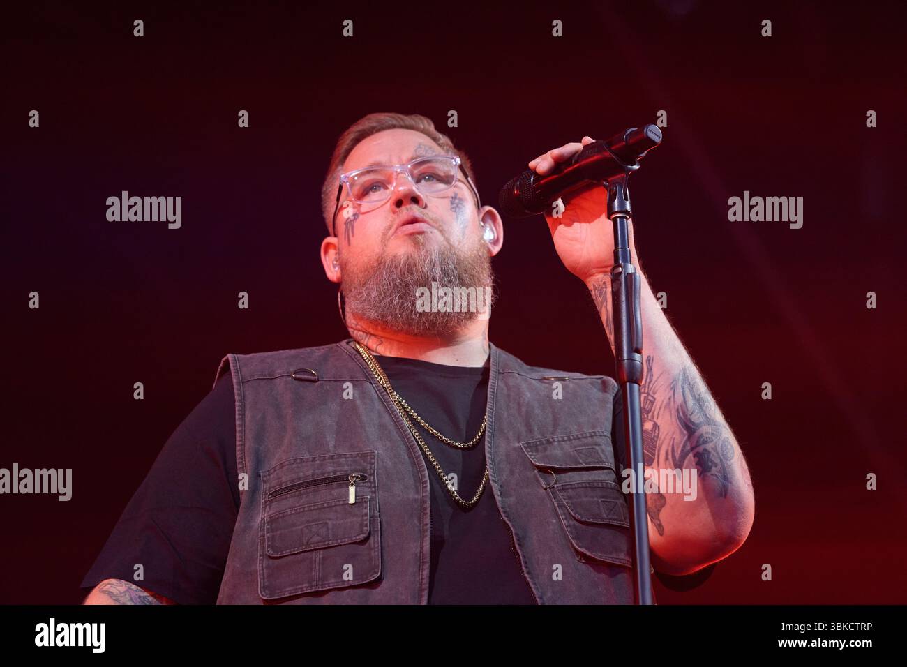 Rag and Bone Man TK Max presenta Live al Lincoln Castle giovedì 19 giugno 2025 Credit: Phil Crow/Alamy Live News Foto Stock