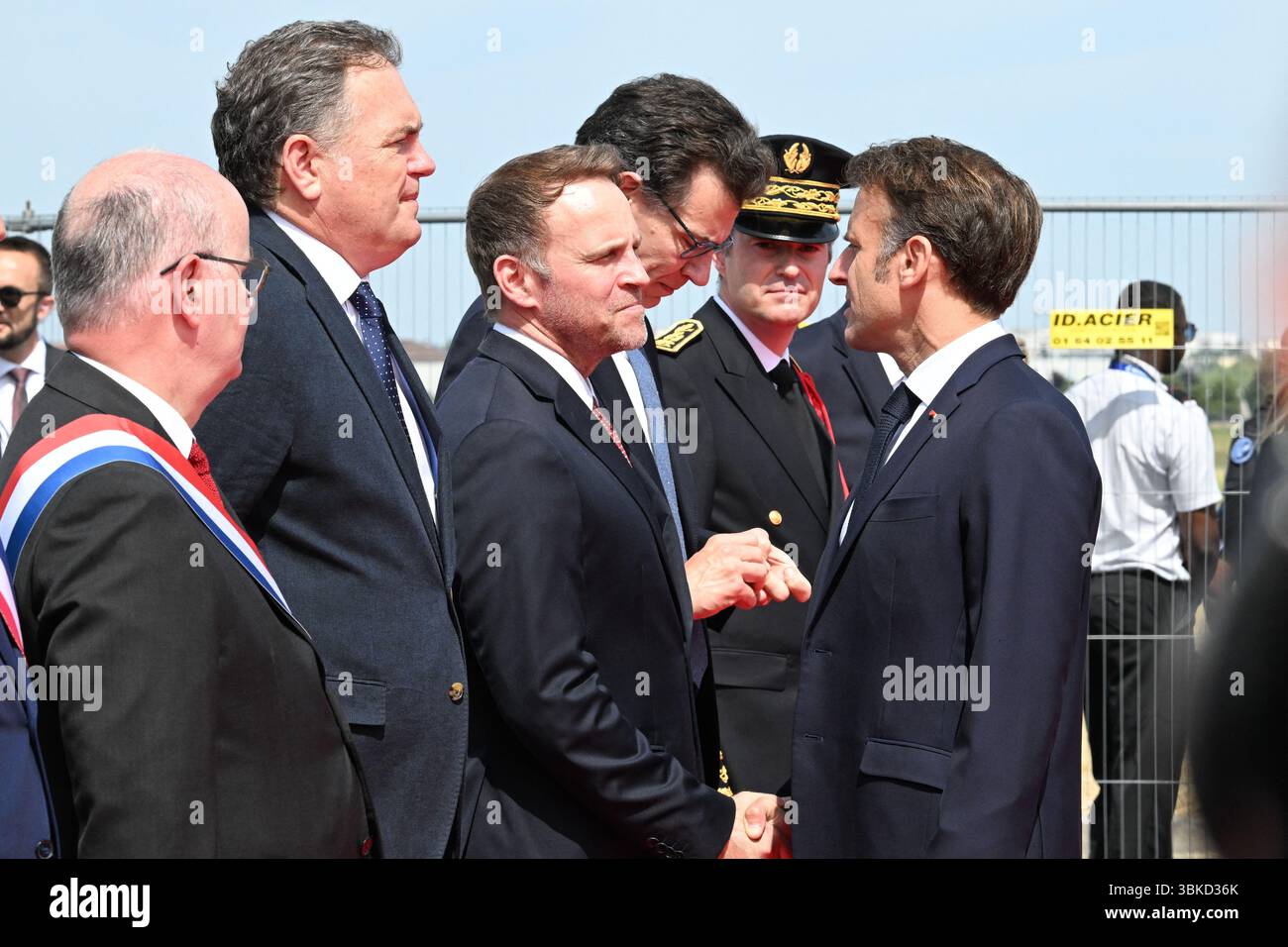 Le Bourget, Francia. 20 giugno 2025. Il 20 giugno 2025, il presidente Emmanuel Macron ha partecipato alla 55a edizione dell'International Paris Air Show (Salon International de l'aéronautique et de l'espace - SIAE) tenutasi presso l'aeroporto Paris-le Bourget, a nord di Parigi. Foto di Jeanne Accorsini/Pool/ABACAPRESS.COM credito: Abaca Press/Alamy Live News Foto Stock