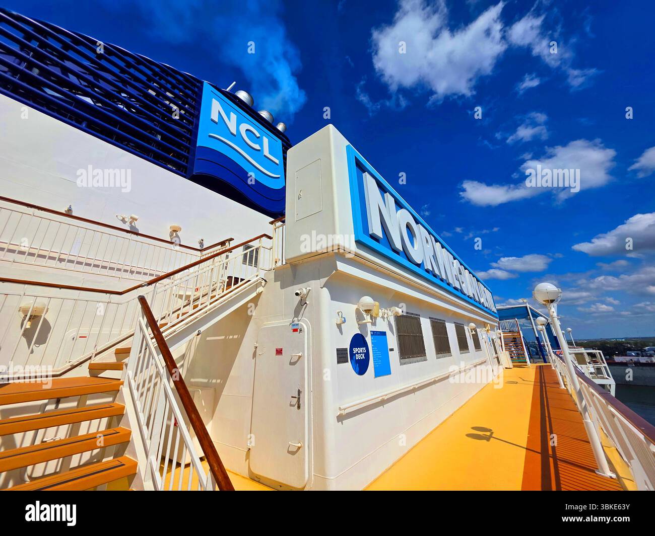 Norwegian Jewel Cruise Ship in barca a vela nei Caraibi NCL creato nel 03.09.2025 Foto Stock