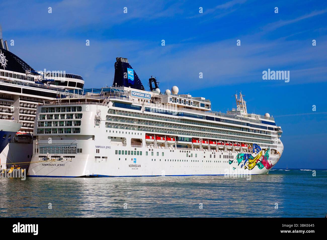 Puerto Plata, Repubblica Dominicana, porto delle navi da crociera nella baia di Taino nei Caraibi con Norwegian Jewel and Celebrity Summit e MSC Divina Ships create nel 03.09.20 Foto Stock