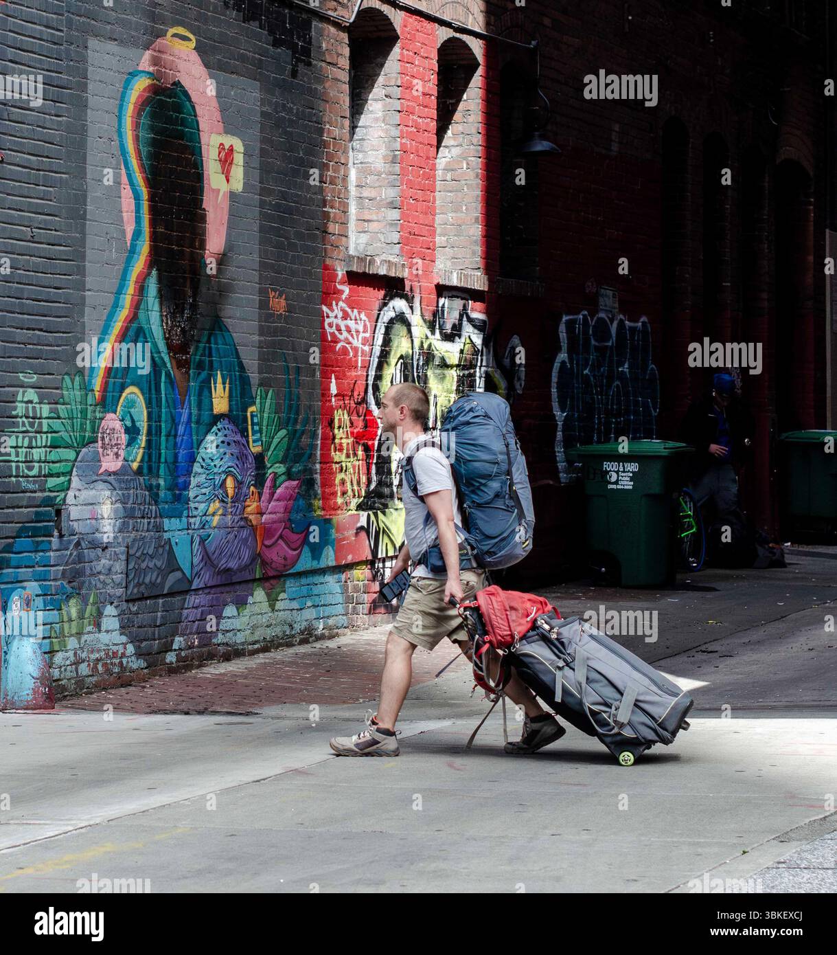 I turisti assaltano le strade del centro di Seattle. Foto Stock