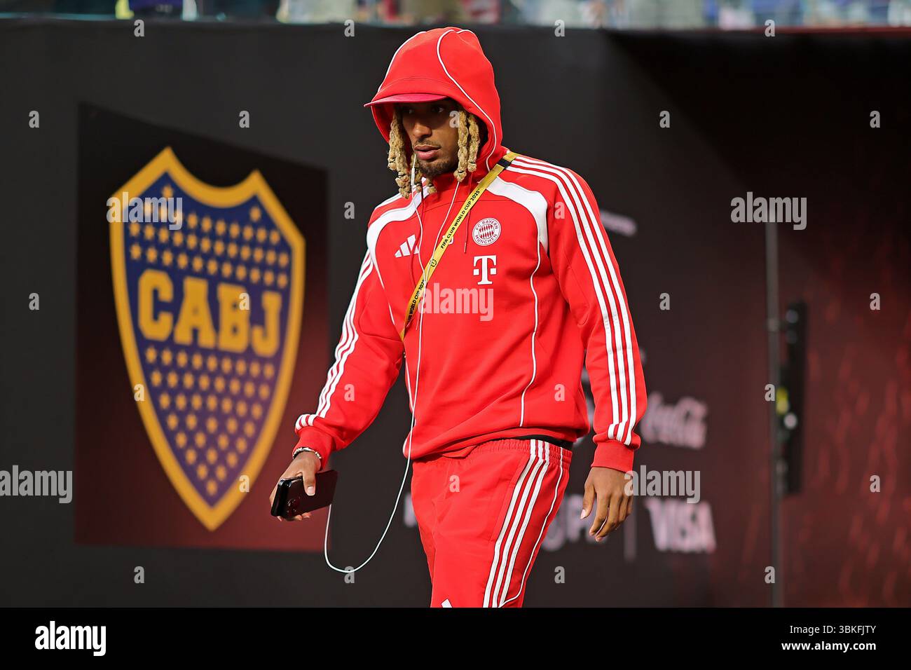 Miami, Stati Uniti. 20 giugno 2025. Sacha Boey del Bayern arriva per la partita tra FC Bayern Monaco e CA Boca Juniors, per il secondo turno del gruppo C per la Coppa del mondo per club FIFA 2025, all'Hard Rock Stadium di Miami, Stati Uniti, il 20 giugno 2025. Foto: Heuler Andrey/DiaEsportivo/Alamy Live News crediti: DiaEsportivo/Alamy Live News Foto Stock