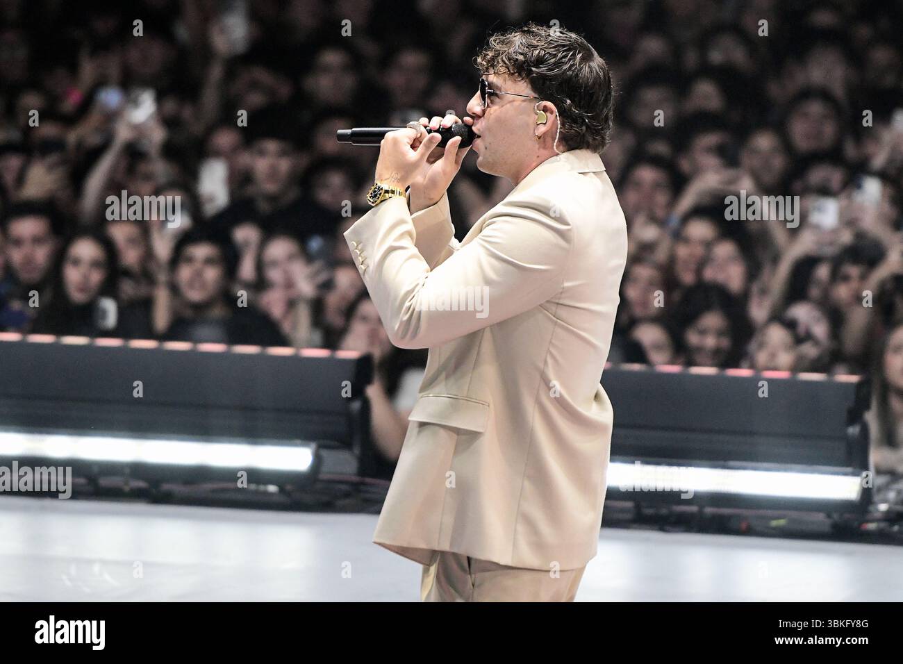 Buenos Aires (20 giugno 2025). Il cantante spagnolo Quevedo. Buenas Noches Latam Tour 2025. Movistar Arena Argentina. Crediti: Mariano Garcia/Alamy Live News Foto Stock