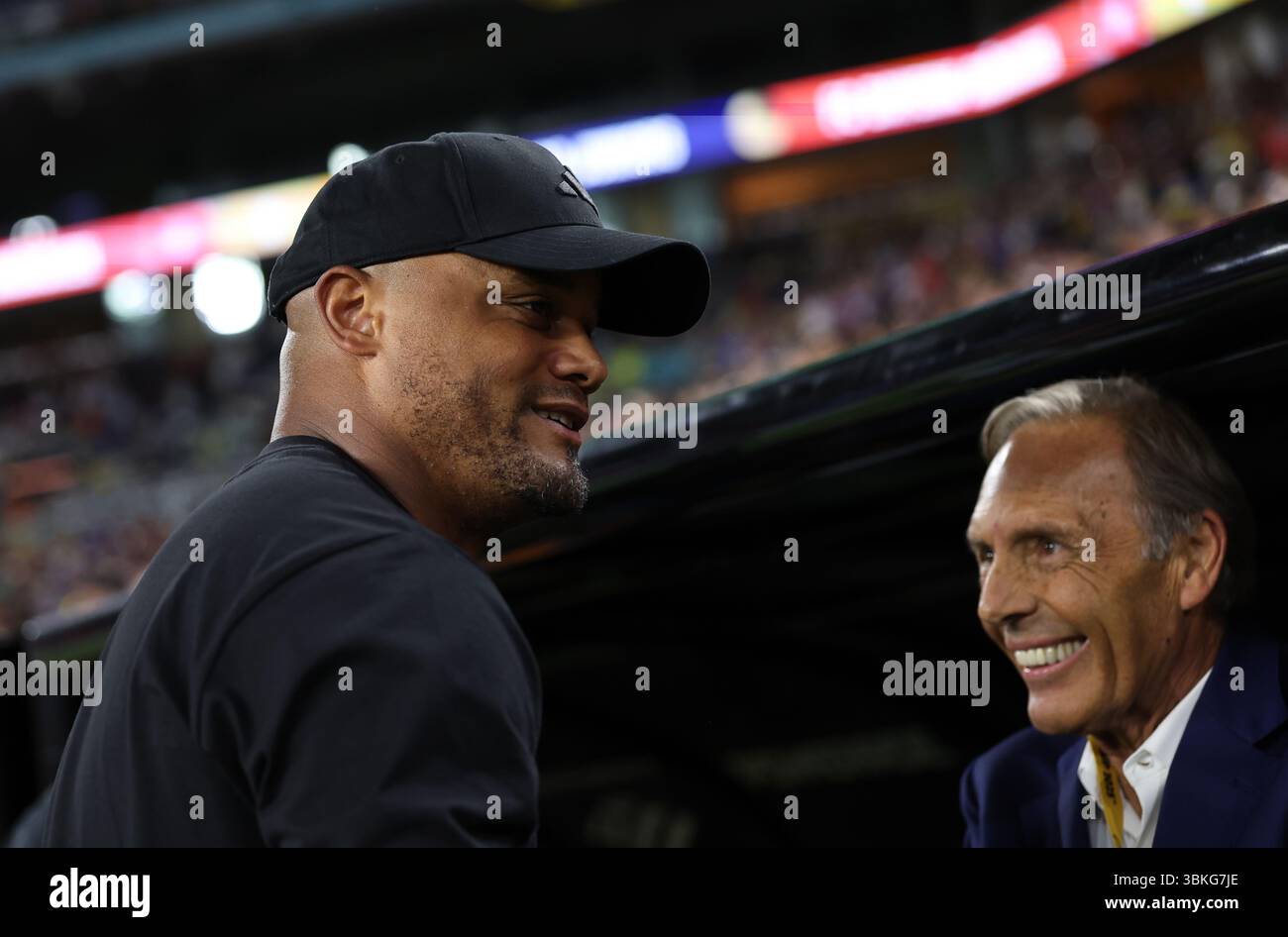 Miami Gardens, USA, 20 giugno 2025. Il capo-allenatore del Bayern Vincent Kompany durante la partita Bayern Monaco vs CA Boca Juniors FIFA Club World Cup all’Hard Rock Stadium, Miami Gardens. Il credito immagine dovrebbe essere: David Klein / Sportimage Foto Stock