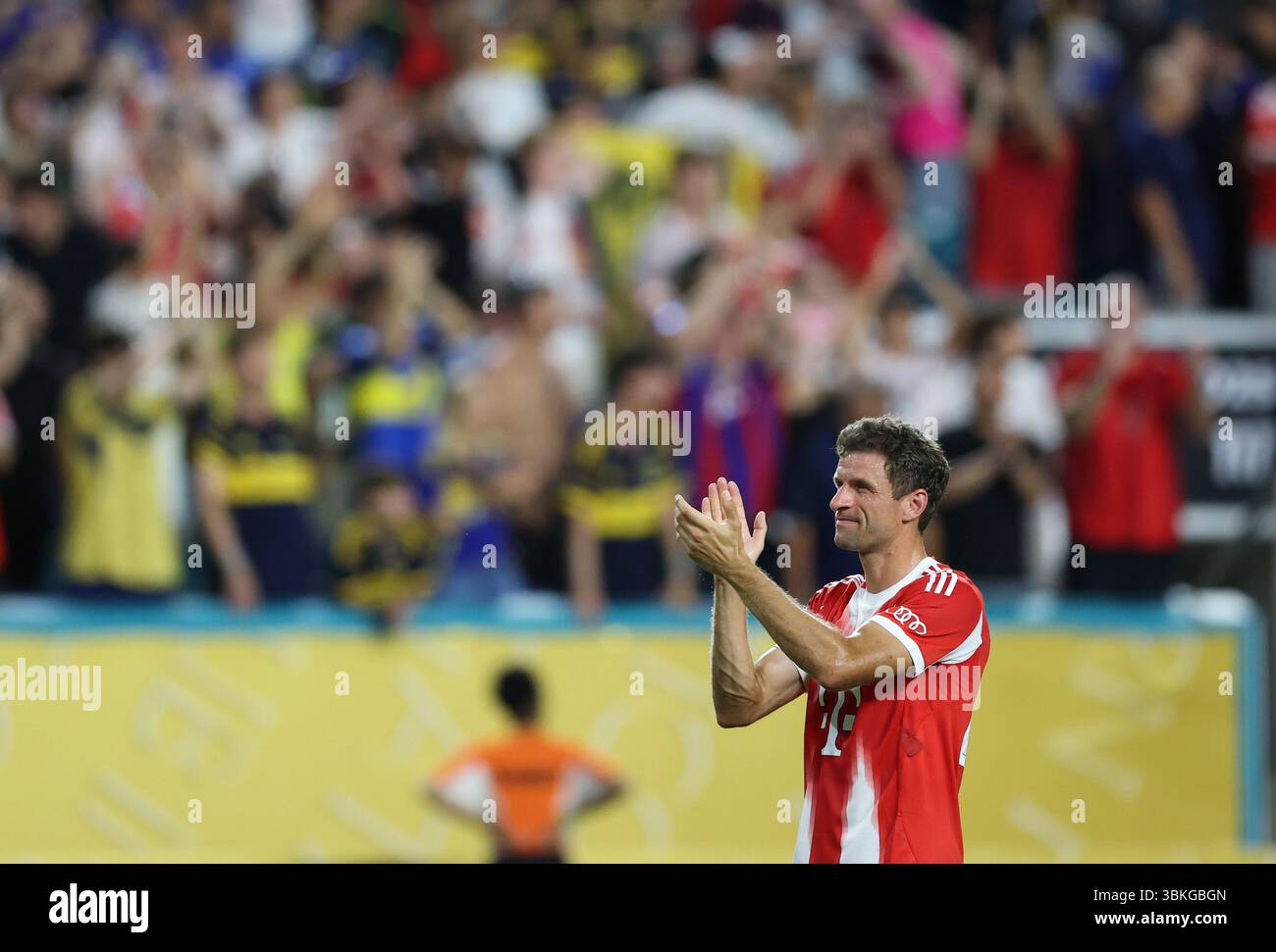 Miami, Stati Uniti. 20 giugno 2025. Thomas Mueller del Bayern Monaco reagisce dopo la partita del gruppo C tra il Bayern Monaco di Germania e IL CA Boca Juniors di Argentina alla Coppa del mondo per club 2025 all'Hard Rock Stadium di Miami, Stati Uniti, 20 giugno 2025. Crediti: Li Ming/Xinhua/Alamy Live News Foto Stock