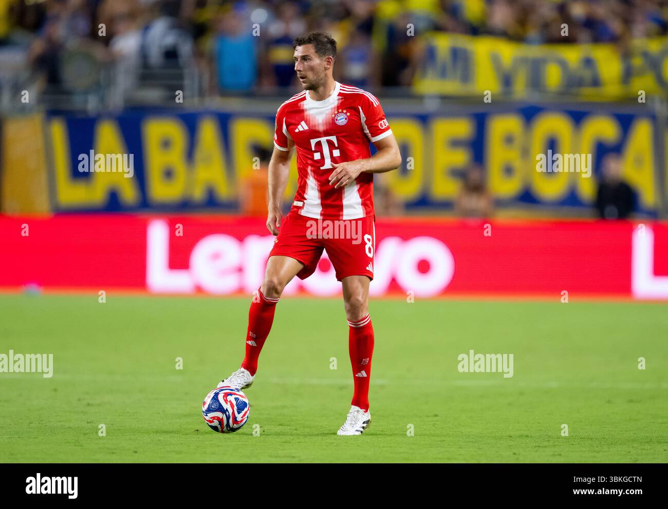 20 giugno 2025, Stati Uniti, Miami: Calcio: Club World Cup, Bayern Monaco - Boca Juniors, turno preliminare, gruppo C, partita 2 all'Hard Rock Stadium. Leon Goretzka di Monaco gioca la palla. Foto: Sven Hoppe/dpa Foto Stock