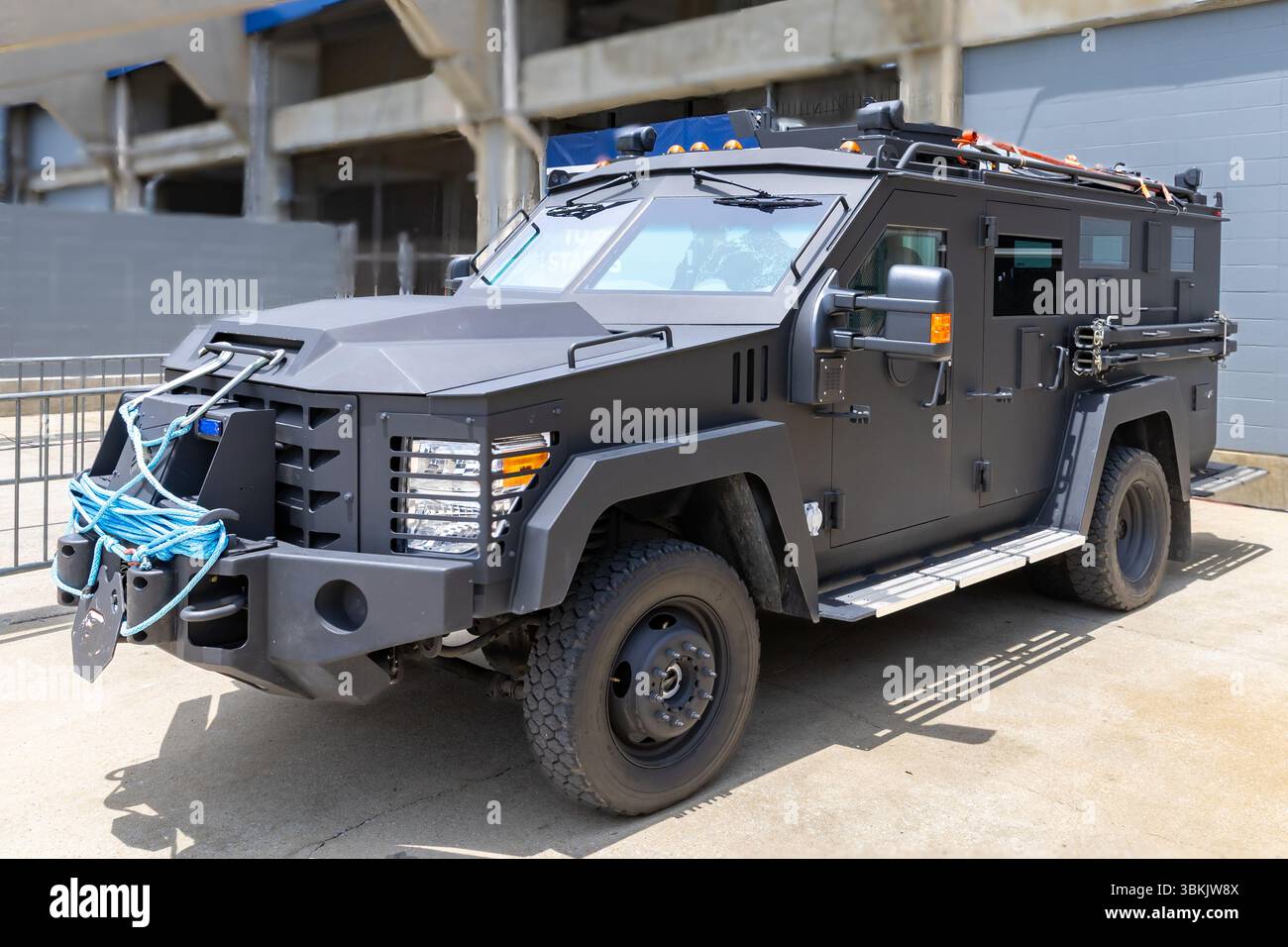SWAT e veicolo tattico utilizzato dai dipartimenti di polizia Foto Stock