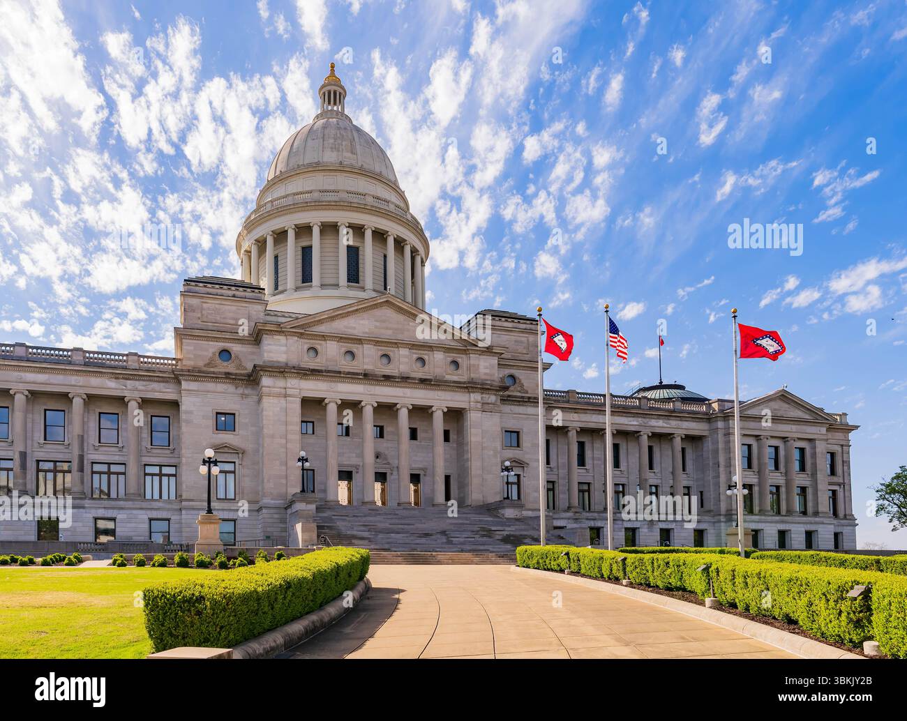 Soleggiata vista esterna dello storico palazzo del governo dello stato dell'Arkansas a Little Rock Foto Stock