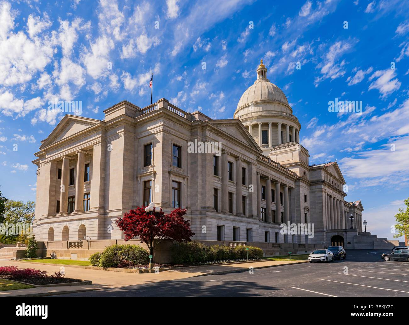 Soleggiata vista esterna dello storico palazzo del governo dello stato dell'Arkansas a Little Rock Foto Stock