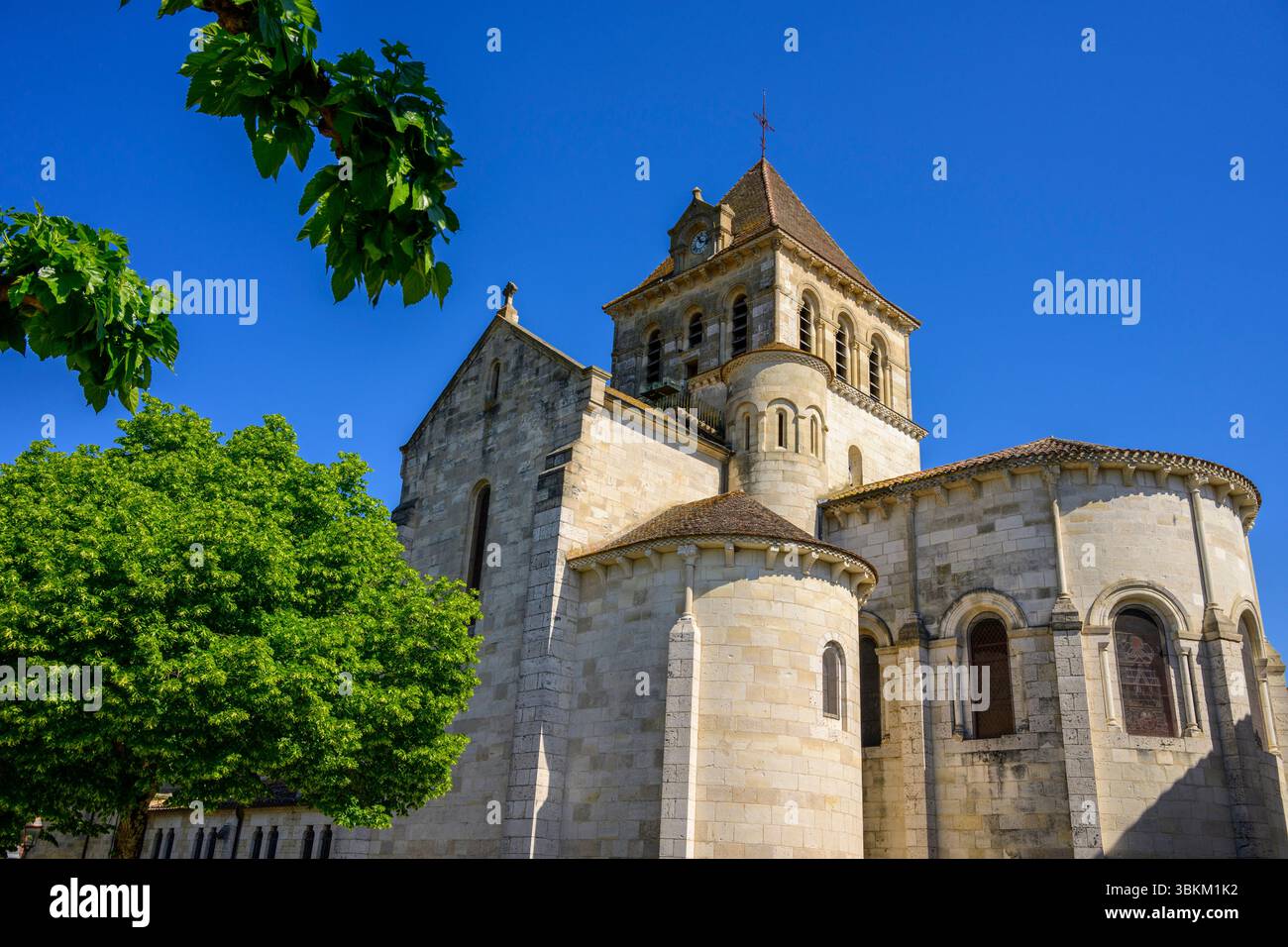 Chiesa di Saint-Jean-Baptiste, Mézin, Lot-et-Garonne, Francia. Foto Stock