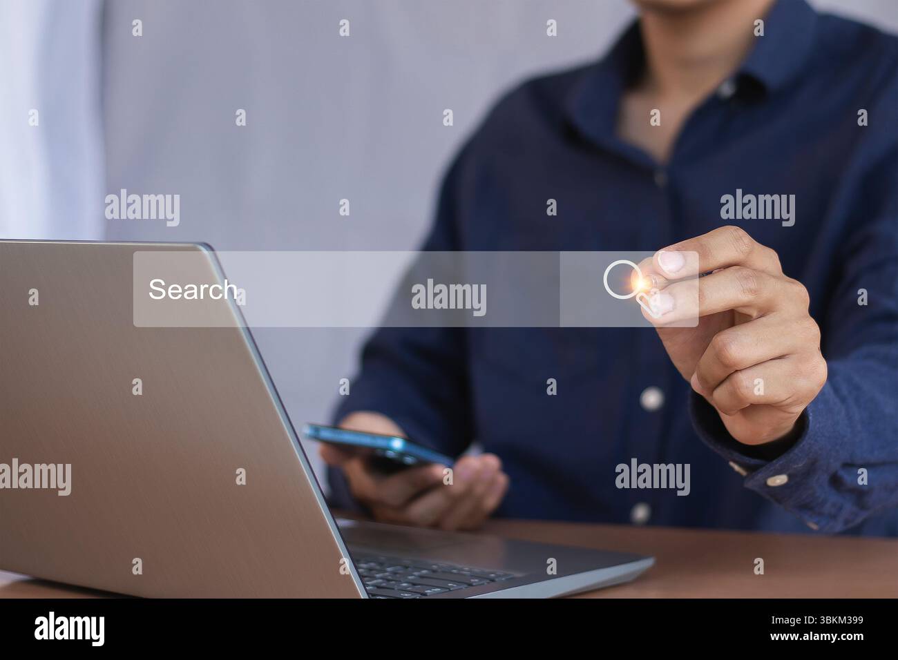 Ricerca internet uso di Internet per il business e la comunicazione Foto Stock