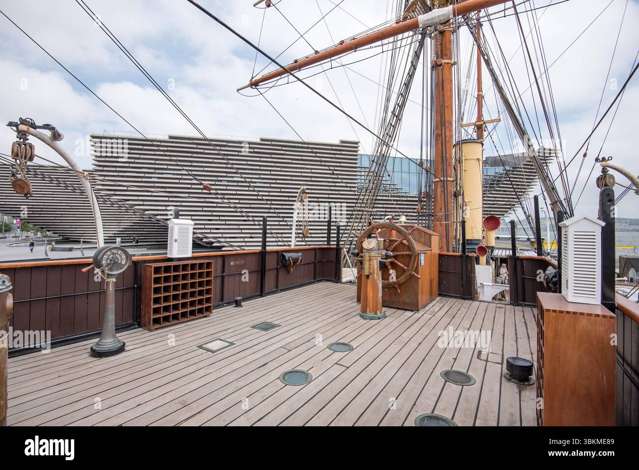 L'RRS Discovery un battello a vapore ausiliario con attrezzatura per barbecue è a Dundee ed è aperto al pubblico, mentre il restauro continua. Fu costruito originariamente a Dundee . Foto Stock