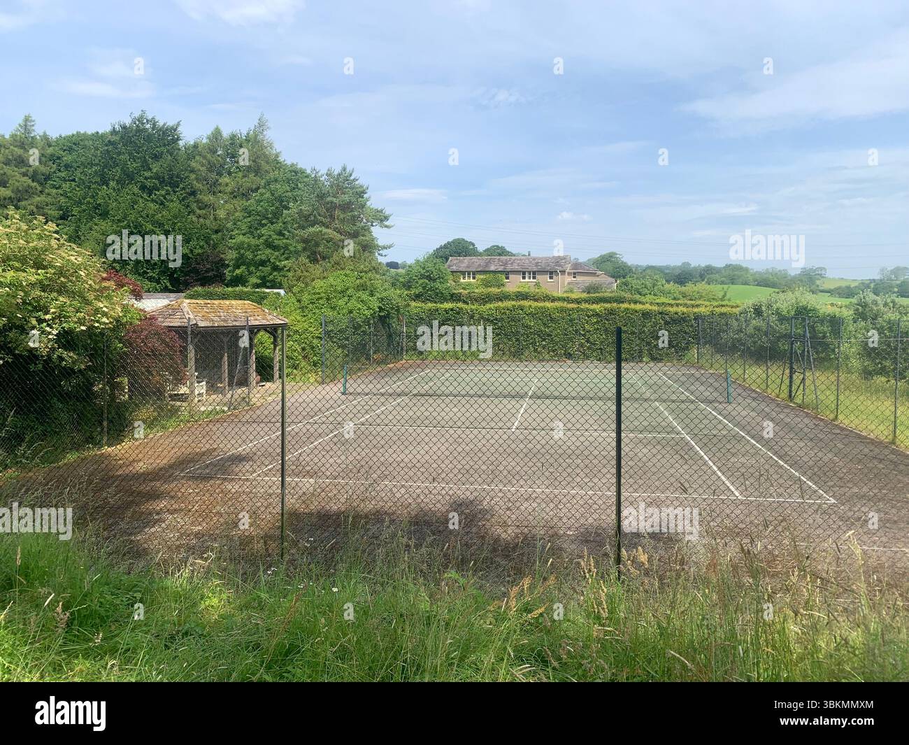 Sizergh Castle Low Sizergh Barn Lake District Regno Unito Inghilterra cartelli National Trust Property Outside Old history Historic green Place Places - Immagine stock catturata con smartphone