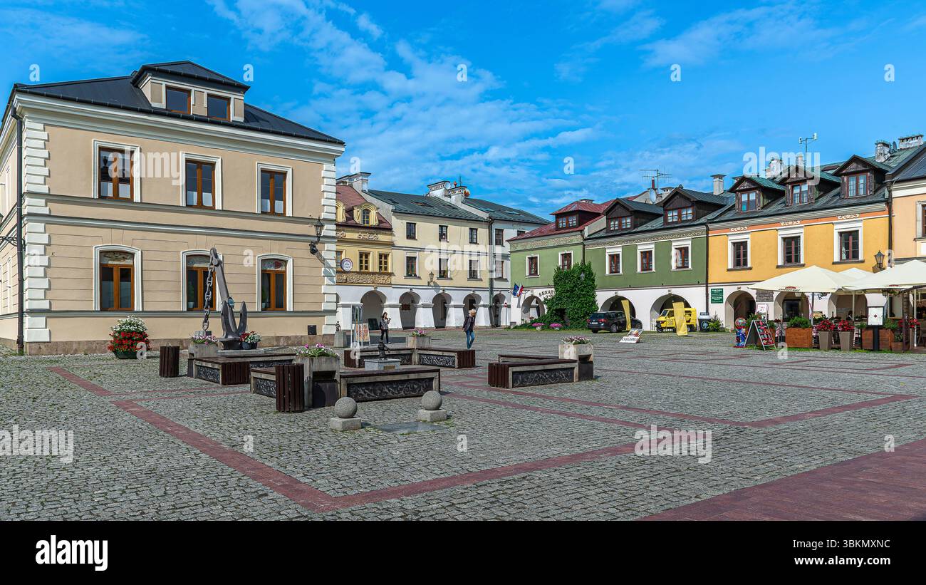 Moderno hotel a tre stelle Elba a Ostroleka con camere confortevoli, ristorante a tre stelle, parcheggio custodito e strutture per conferenze per viaggi di lavoro e di piacere. Foto Stock