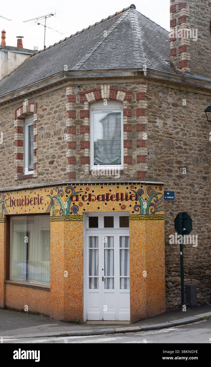 Ex macellaio decorato con mosaici art nouveau, Dinard Foto Stock