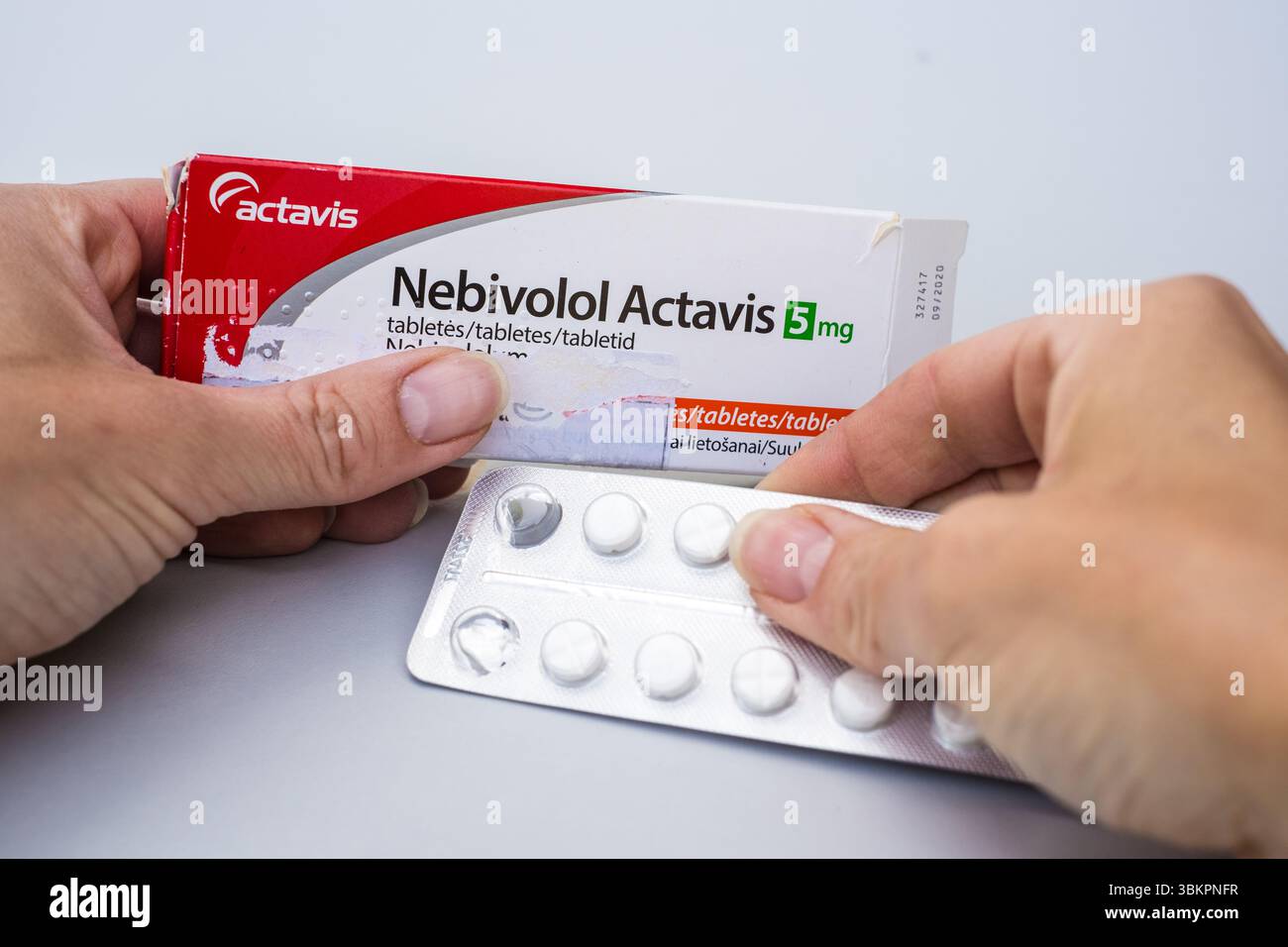 Tallinn, Estonia - 22 giugno 2025: Compresse di nebivolol Actavis del gruppo Actavis, ora parte di Teva Pharmaceutical Industries. Beta-bloccante per sangue alto Foto Stock