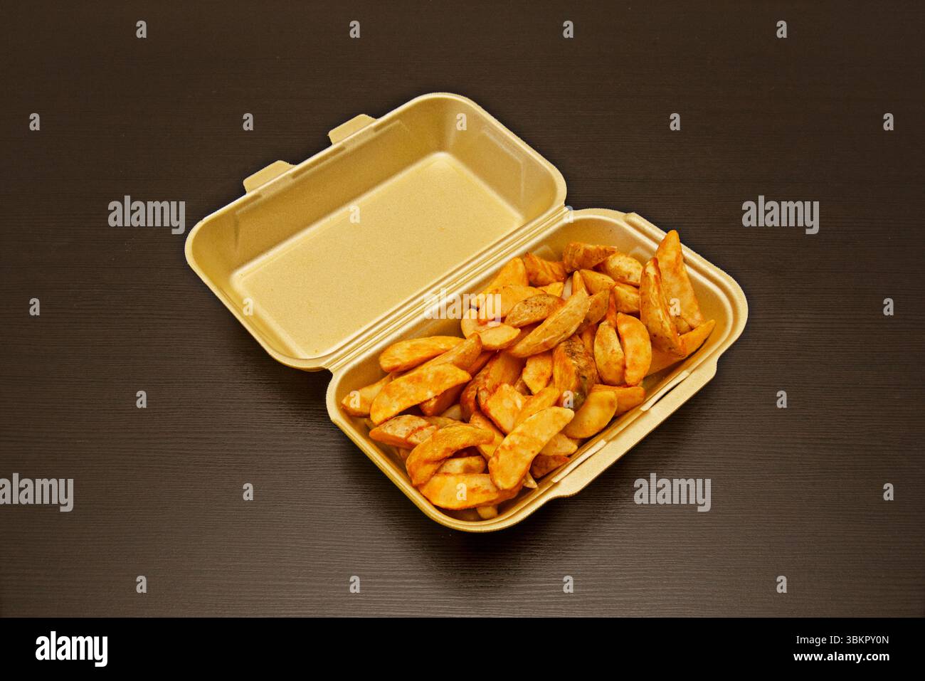 Le patate sono un ingrediente relativamente poco costoso, consentendo ai ristoranti di offrire grandi porzioni con un margine di profitto interessante Foto Stock