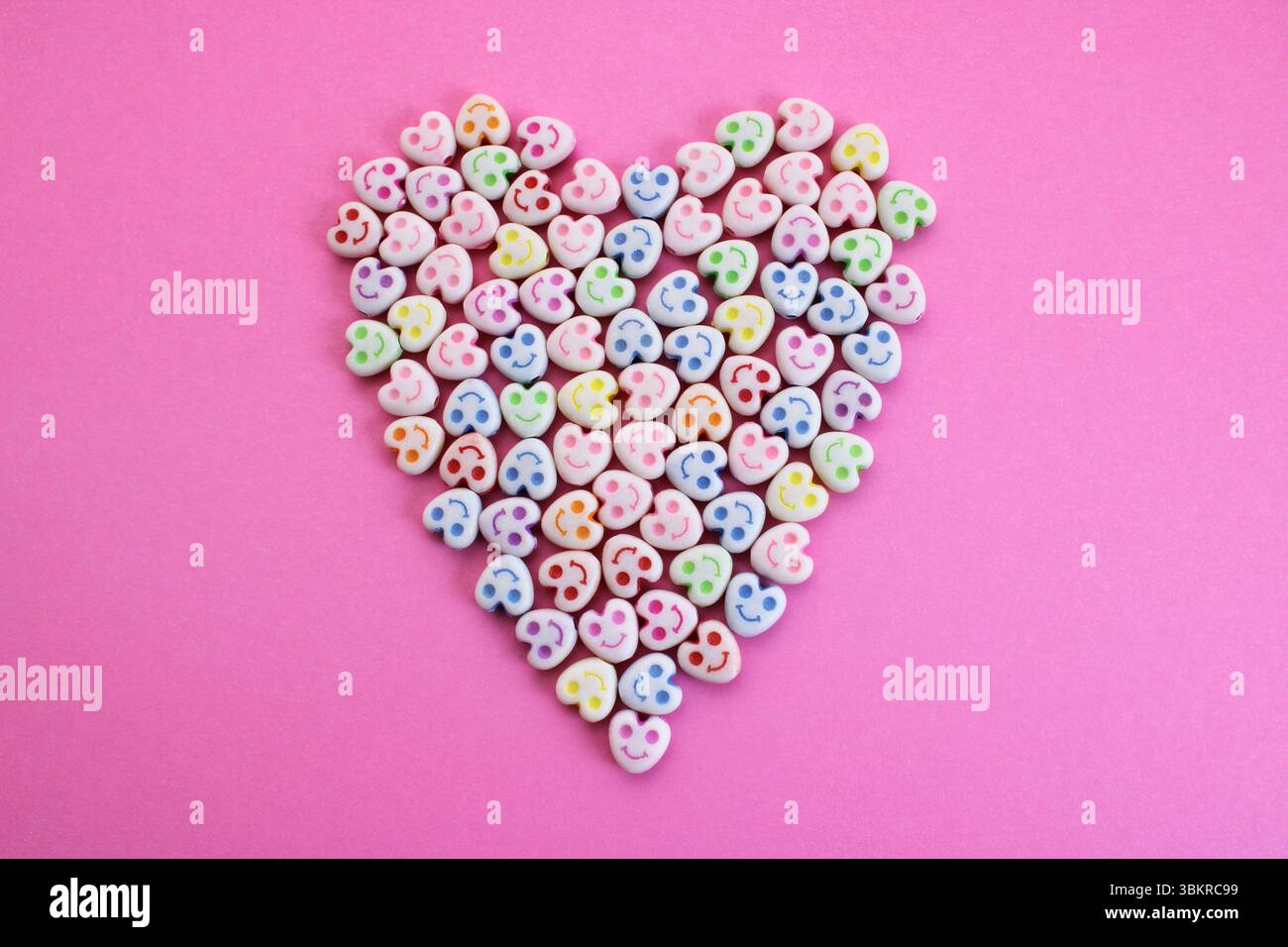 Grande cuore pieno di felicità Foto Stock