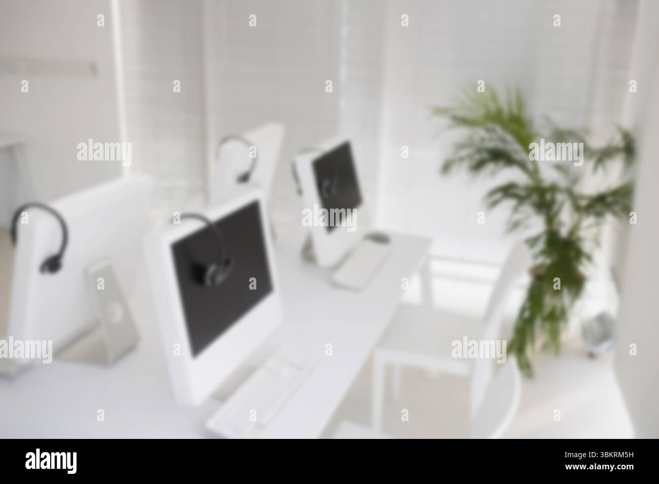 Computer sul tavolo in ufficio Foto Stock