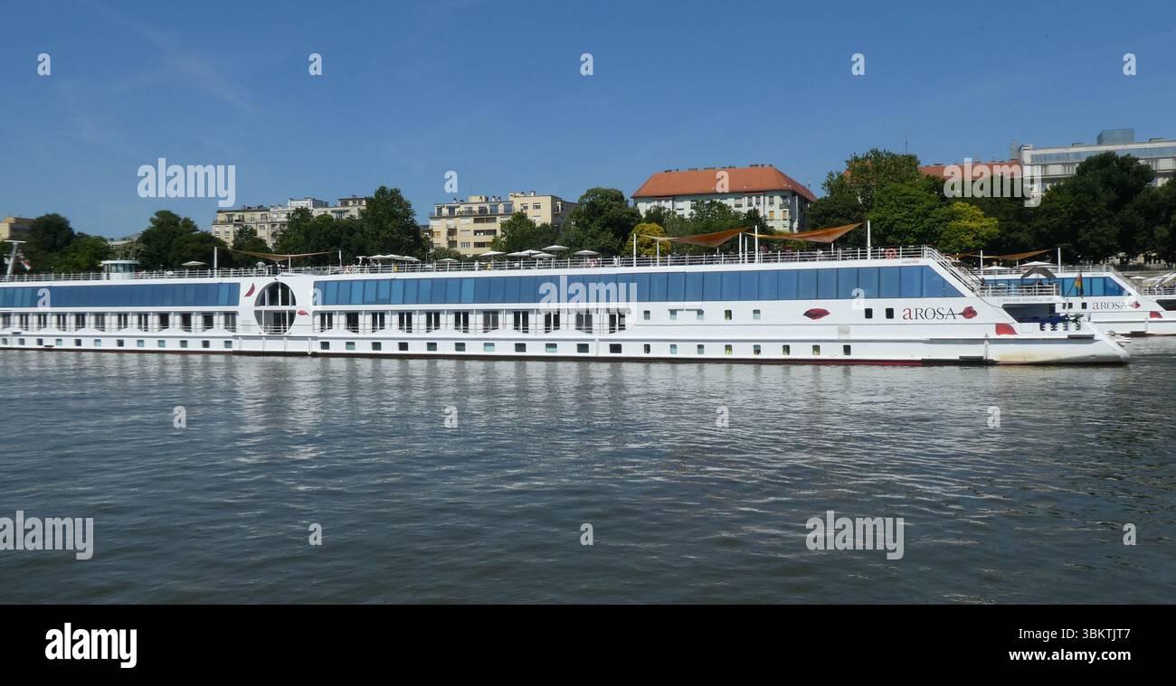 Hotel navali sul Danubio, Budapest, Ungheria Foto Stock