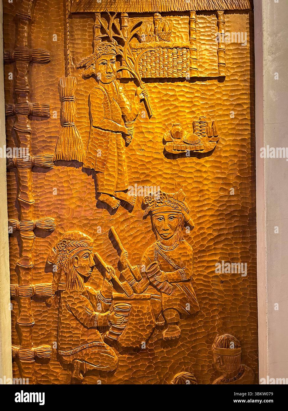 Taipei, Taiwan, Close Up, Arte Folcloristica locale, Scultura in legno intagliato 'sostenibile', credito: Da-lin XU e Ji-lu XU, Villaggio Siao Lin Foto Stock