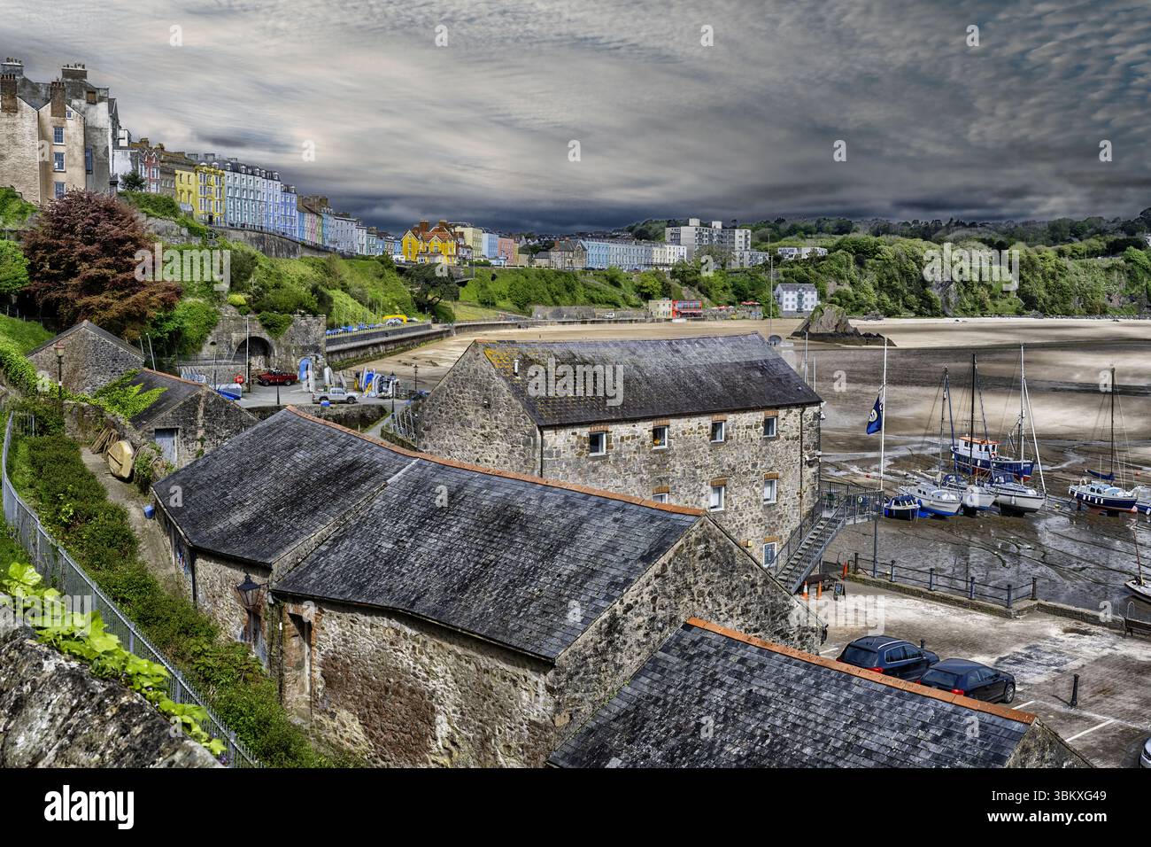 Vista panoramica verso North Beach a Tenby, Pembrokeshire, Galles, Regno Unito Foto Stock