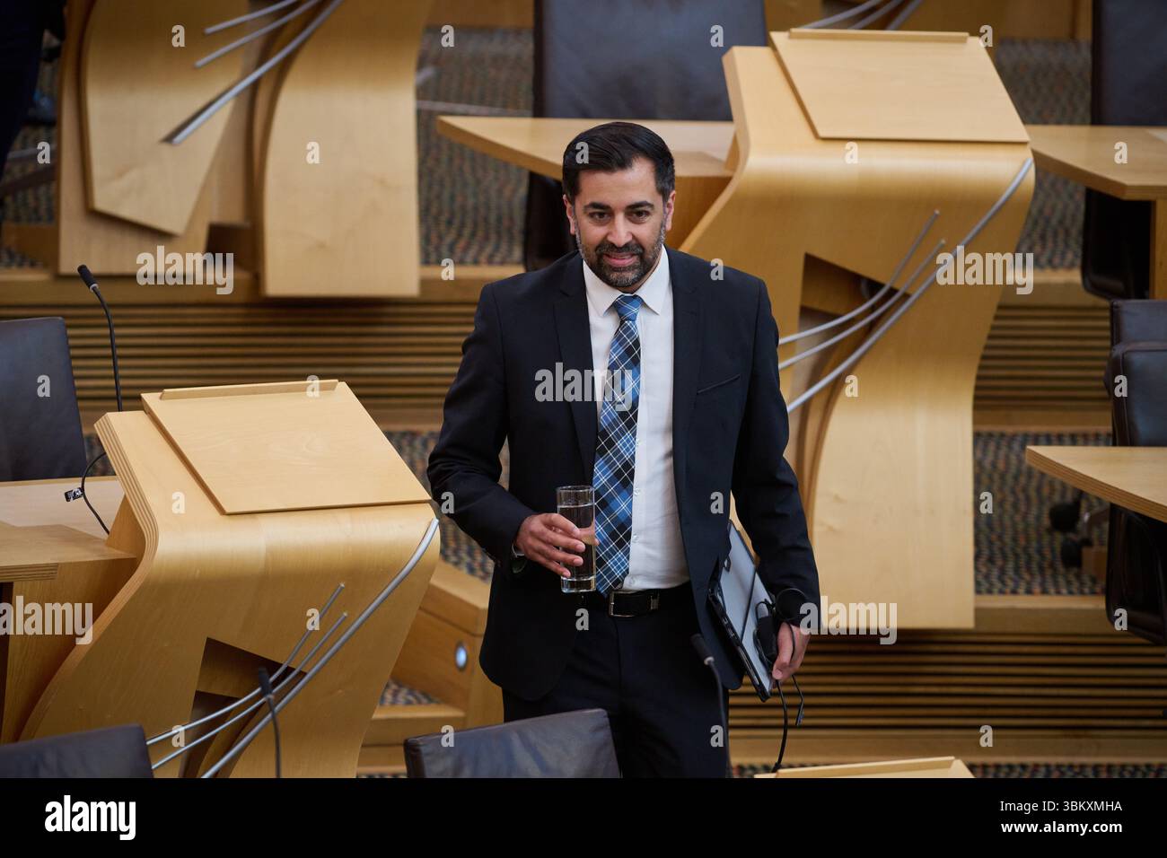 Edimburgo Scozia, Regno Unito 18 giugno 2025. Humza Yousaf, Partito Nazionale scozzese MSP per Glasgow Pollok al Parlamento scozzese. credito sst/alamy notizie in diretta Foto Stock