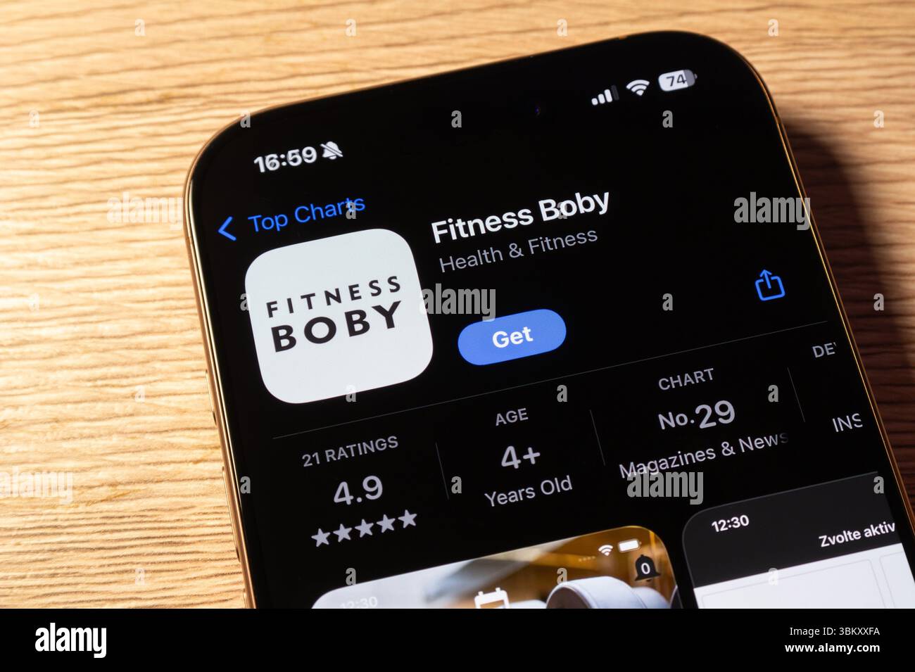 OSTRAVA, CECHIA - 28 GENNAIO 2025: Apple App Store con fitness Boby app per prenotare lezioni e abbonamenti Foto Stock