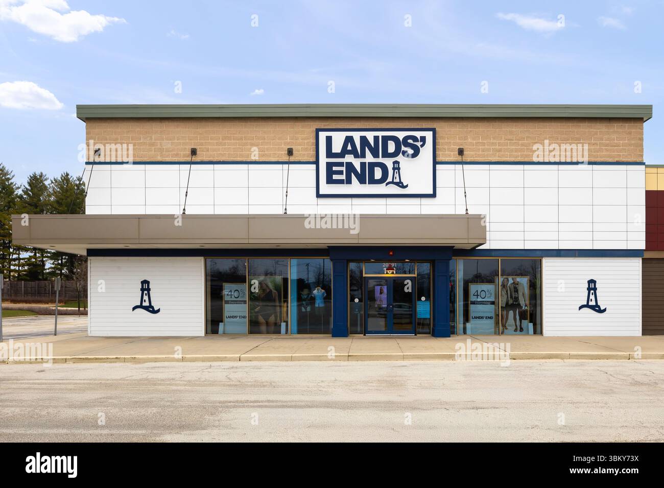 Land' End è un'azienda di abbigliamento fondata nel 1963 e con oltre 20 negozi e ordini online. Foto Stock