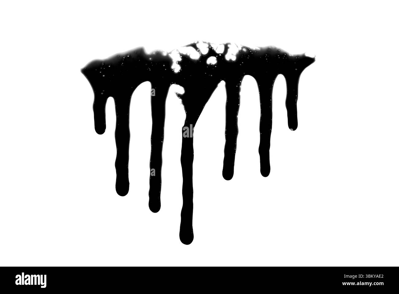 Gocciolamento di isolatd liquido nero su sfondo bianco Foto Stock