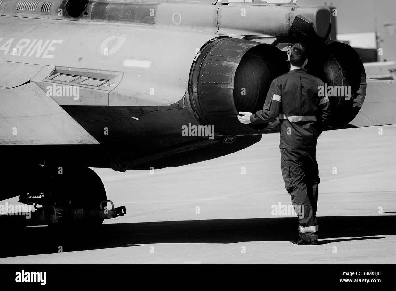 aviazione, volo, aerei, militari, caccia, attacco aereo, unità, sicurezza, cielo, blu, spazio, corridoio aereo, ubicazione, navigazione, volo, volo alto, preparazione al combattimento, jet, aeroporto militare, NATO Tigers Association, OTAN, NATO, AWACS, Fighter Jet Foto Stock