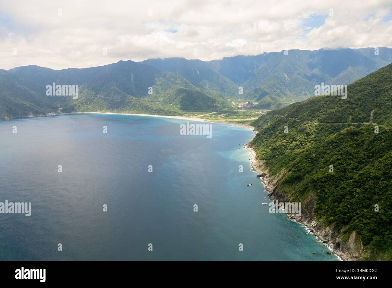 Vista aerea della costa di Nanao nella città di Suao, contea di Yilan, Taiwan Foto Stock