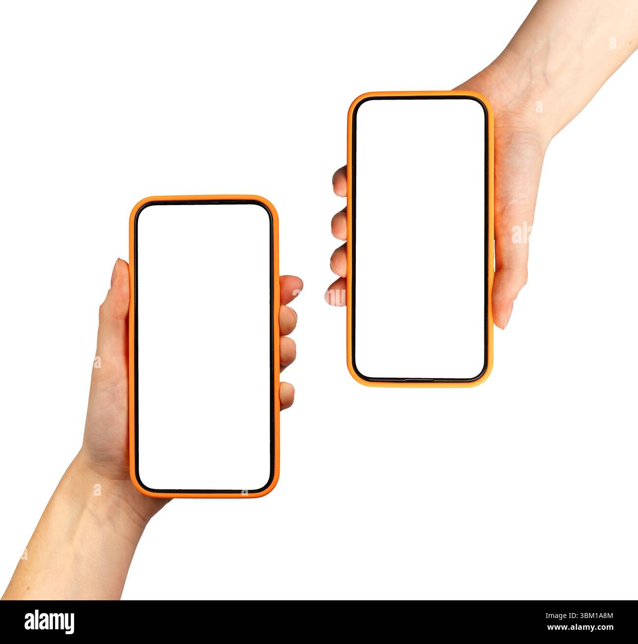 Mano che regge due smartphone che mostrano la schermata dell'app. Dispositivi cellulari mobili con display tecnologico. Modello di associazione smartphone isolato su sfondo bianco Foto Stock
