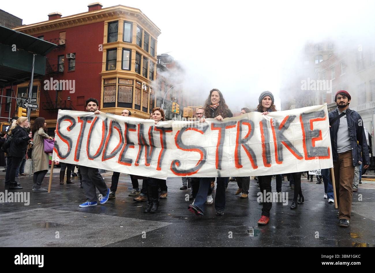 Atmosfera alle proteste di Occupy Wall Street a New York City - 17 novembre 2011 Foto Stock