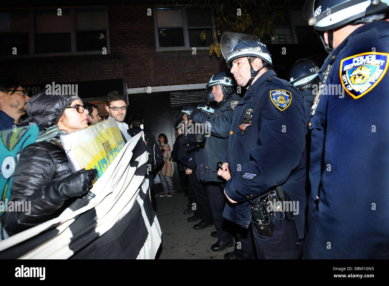 Atmosfera alle proteste di Occupy Wall Street a New York City - 17 novembre 2011 Foto Stock