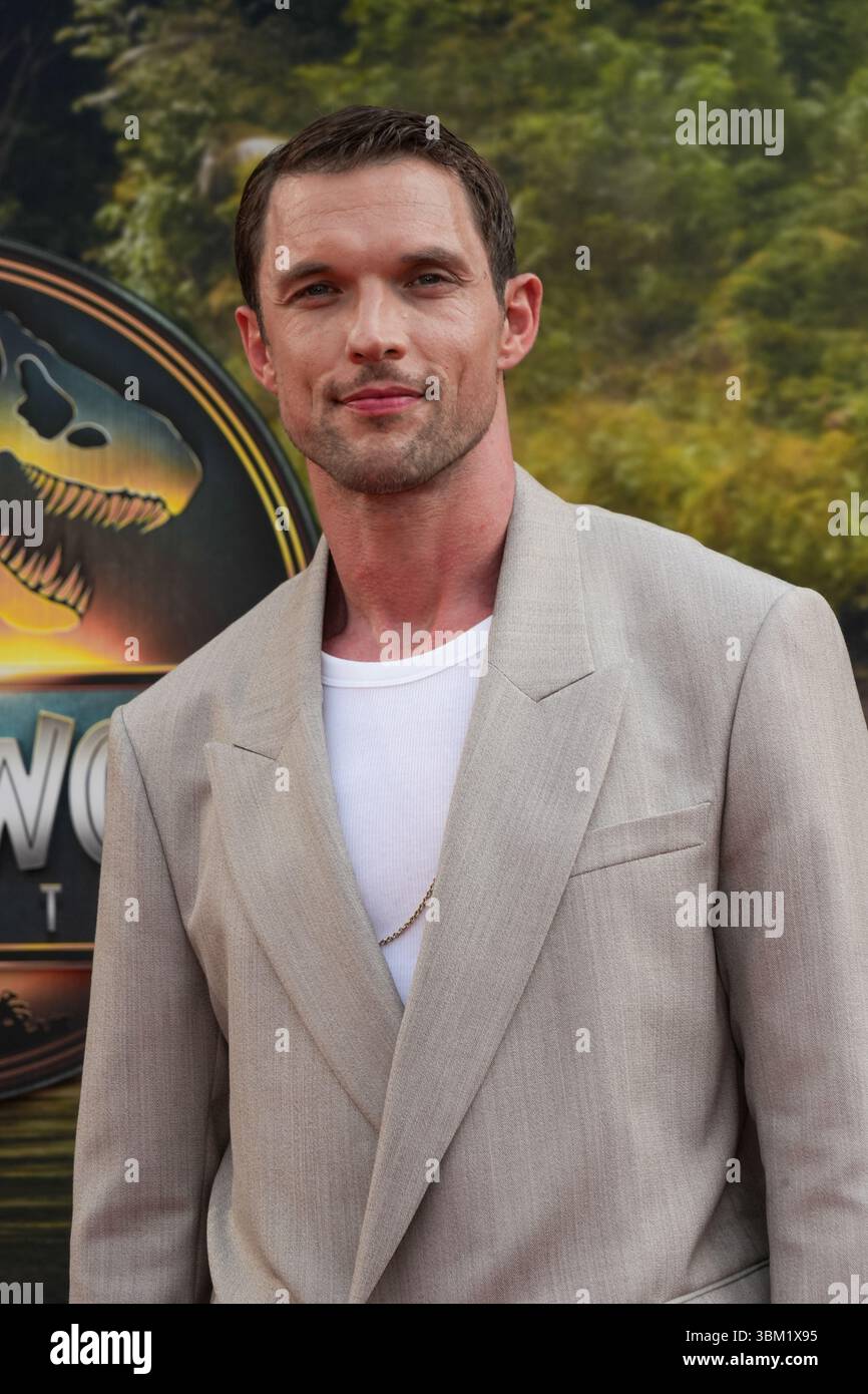 NEW YORK - 23 giugno: Ed Skrein partecipa alla prima di "Jurassic World Rebirth" all'Hearst Plaza al Lincoln Center il 23 giugno 2025 a New York City. Crediti: AKPhoto/Alamy Live News Foto Stock