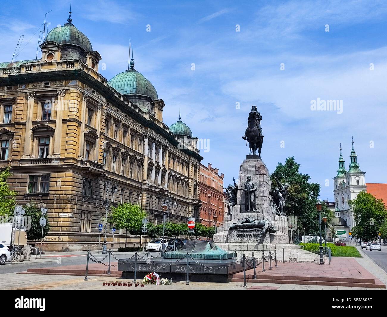 Cracovia, Polonia - 7 giugno 2025: Vista in piazza Matejko a Cracovia in Polonia Foto Stock