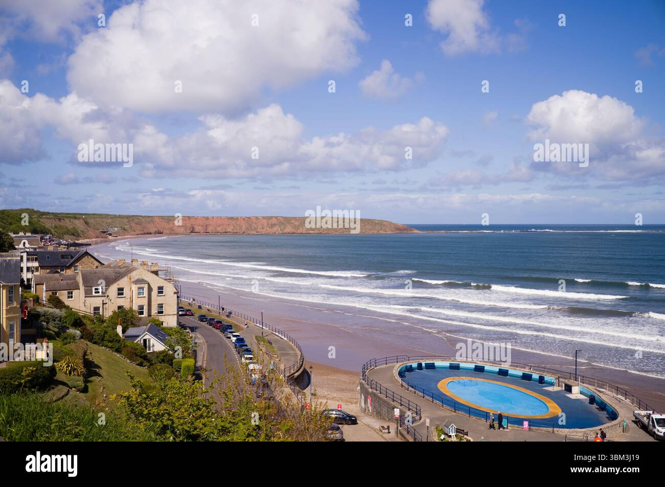 La piscina per pagaiare e il ballo a Filey Bay nel North Yorkshire Foto Stock