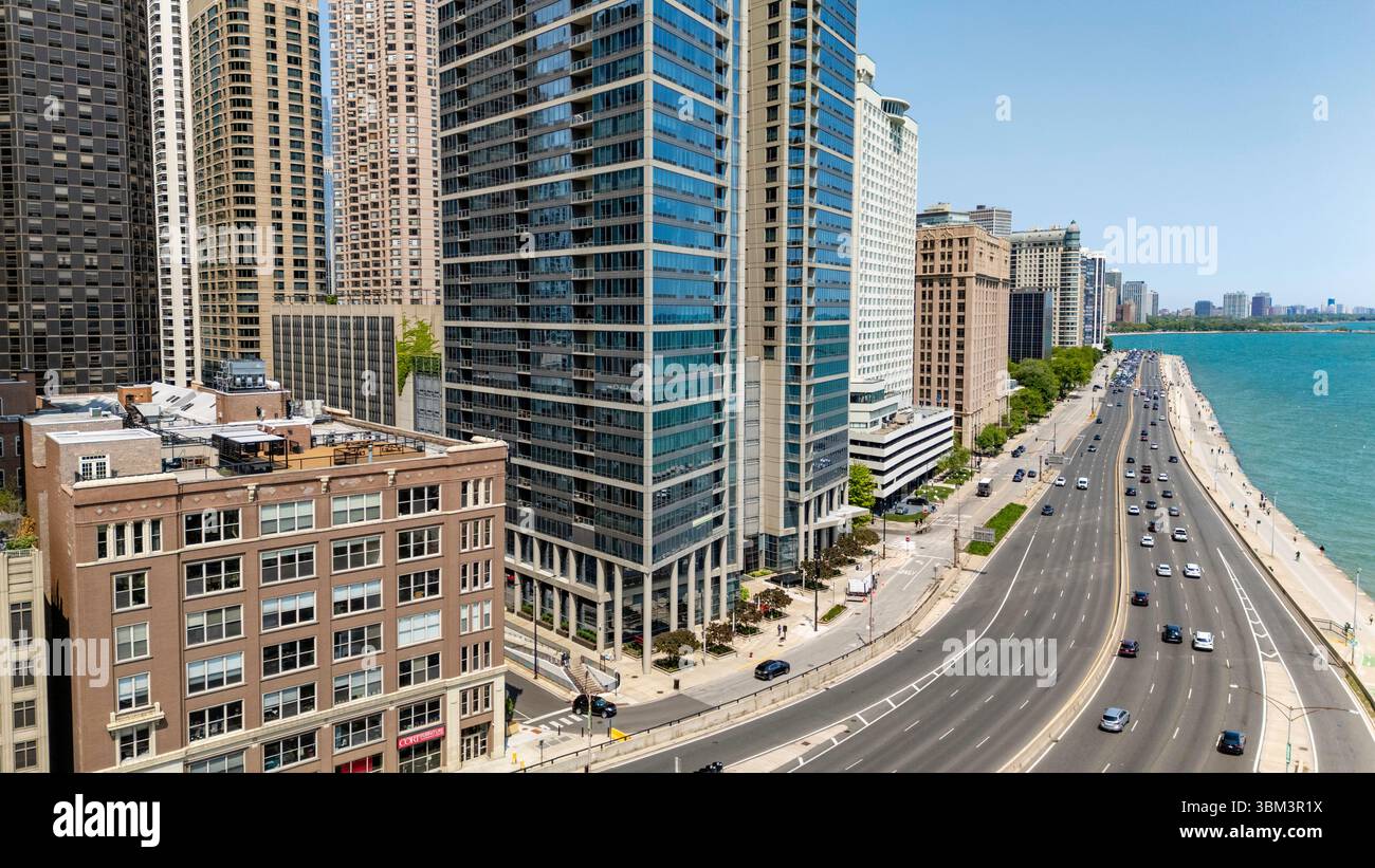 Fotografia aerea del centro di Chicago, Illinois, Stati Uniti in una splendida mattinata d'estate. Foto Stock