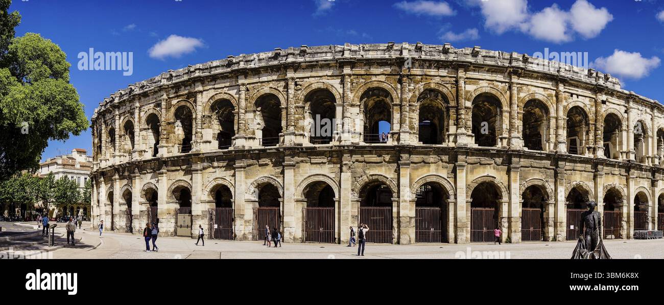 Anfiteatro romano - Arena de Nimes -, siglo i, Nimes, capitale del dipartimento di Gard, Francia, Europa Foto Stock