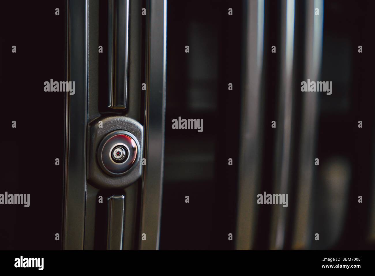 Telecamera anteriore dell'auto. Sicurezza durante la guida. Controllo intellettuale Foto Stock