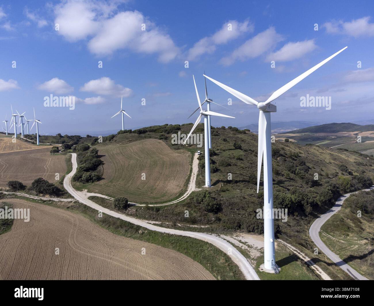 Parco eolico di San Esteban, Barasoain, Valdorba Mountains, Navarra, Spagna, Europa Foto Stock