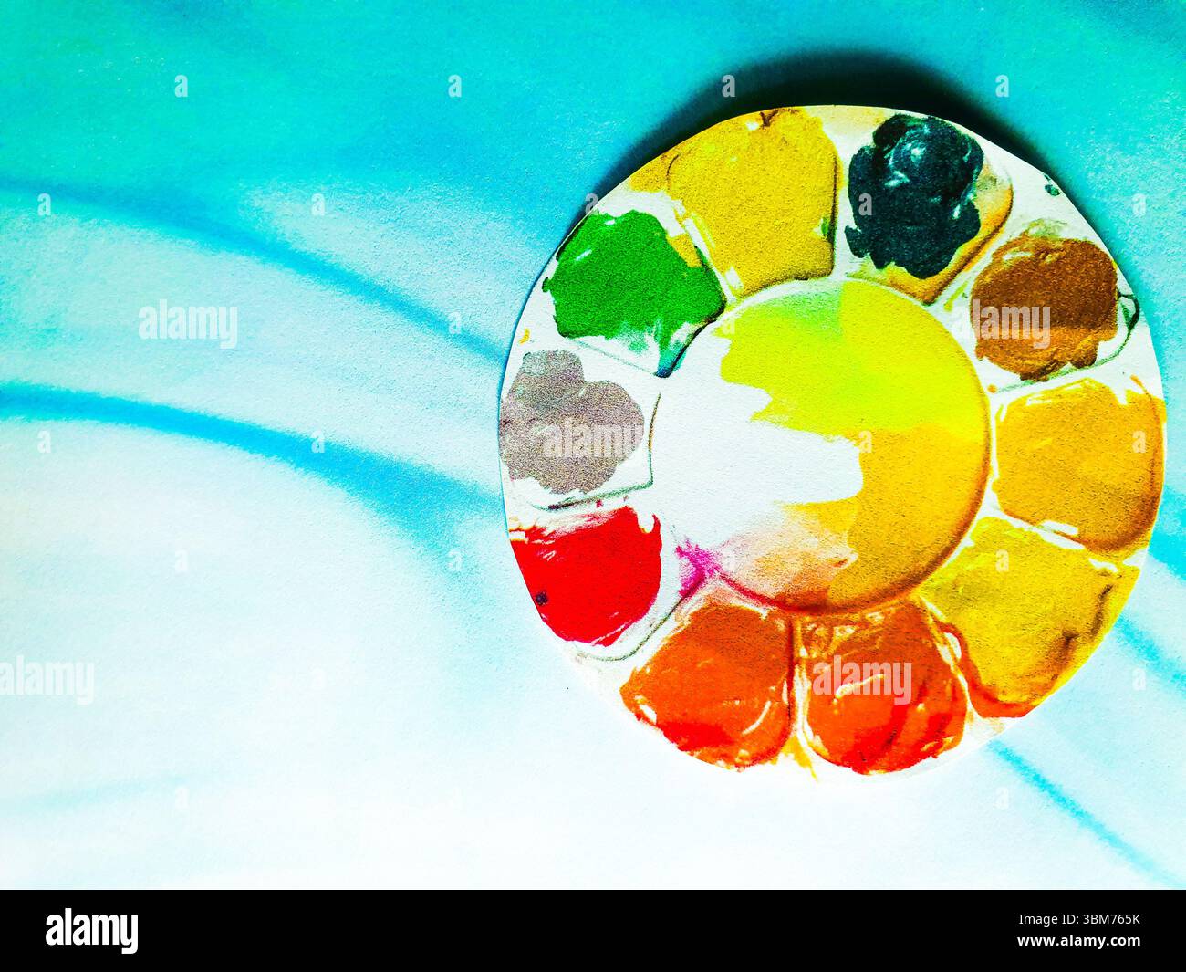 Tavolozza dei colori su sfondo neutro Foto Stock