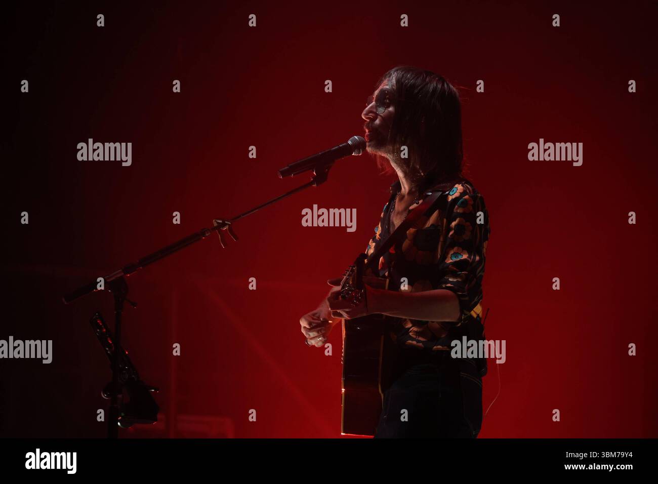 Music Concert - gruppo rock/indie italiano Baustelle in concerto al Sequoie Music Park gruppo rock/indie italiano Baustelle che si esibisce sul palco al Sequoie Music Festival, Bologna, Italia, 24 giugno 2025. Foto: Michele Nucci Bologna Sequoie Music Park Italia Copyright: XMichelexNuccix/xLiveMediax LPM 1934683 Foto Stock