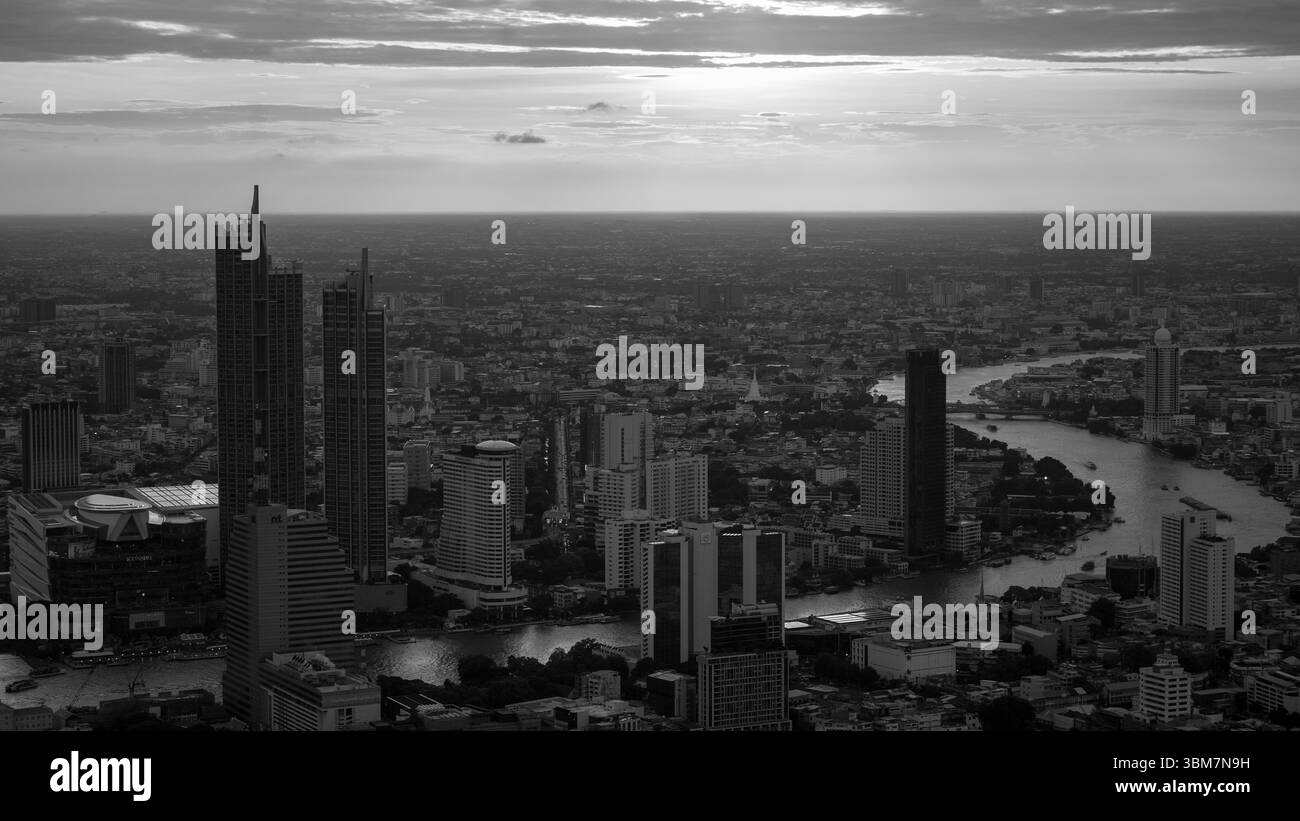 Fiume Chao Phraya al tramonto Foto Stock