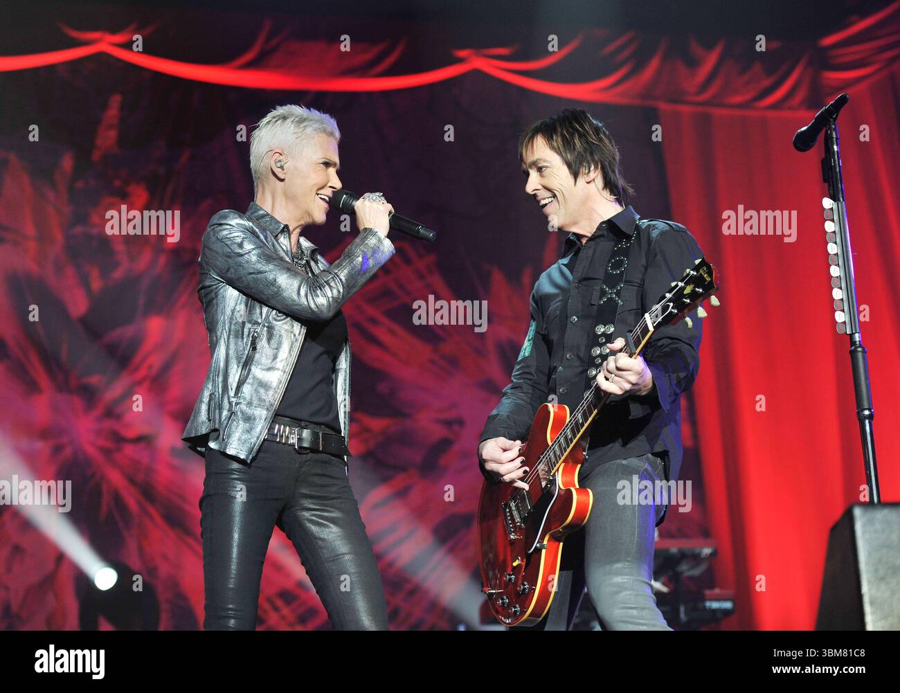 Roxette si esibisce alla Wembley Arena di Londra - 15 novembre 2011 Foto Stock